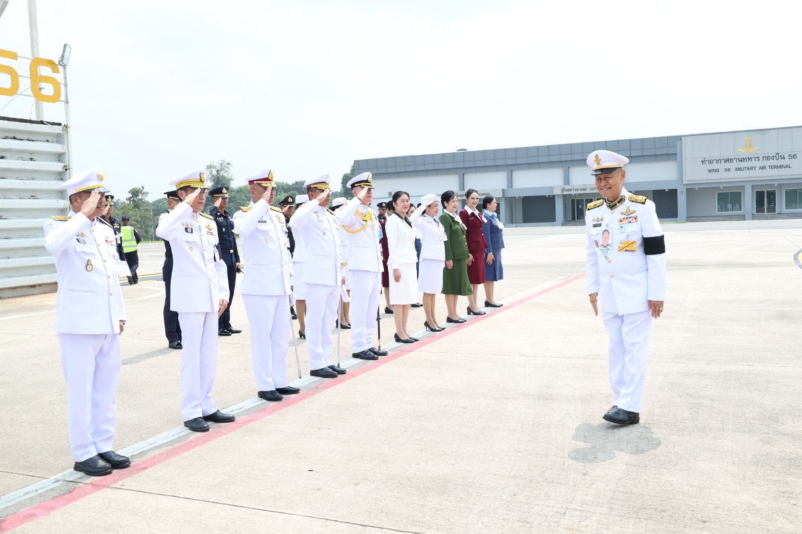 ผู้ว่าฯ สงขลา พร้อมคณะ ร่วมส่งองคมนตรี ผู้แทนพระองค์ ภายหลังเสร็จสิ้นภารกิจพระราชทานปริญญาบัตรแก่บัณฑิต มทร.ศรีวิชัย ประจำปีการศึกษา 2568