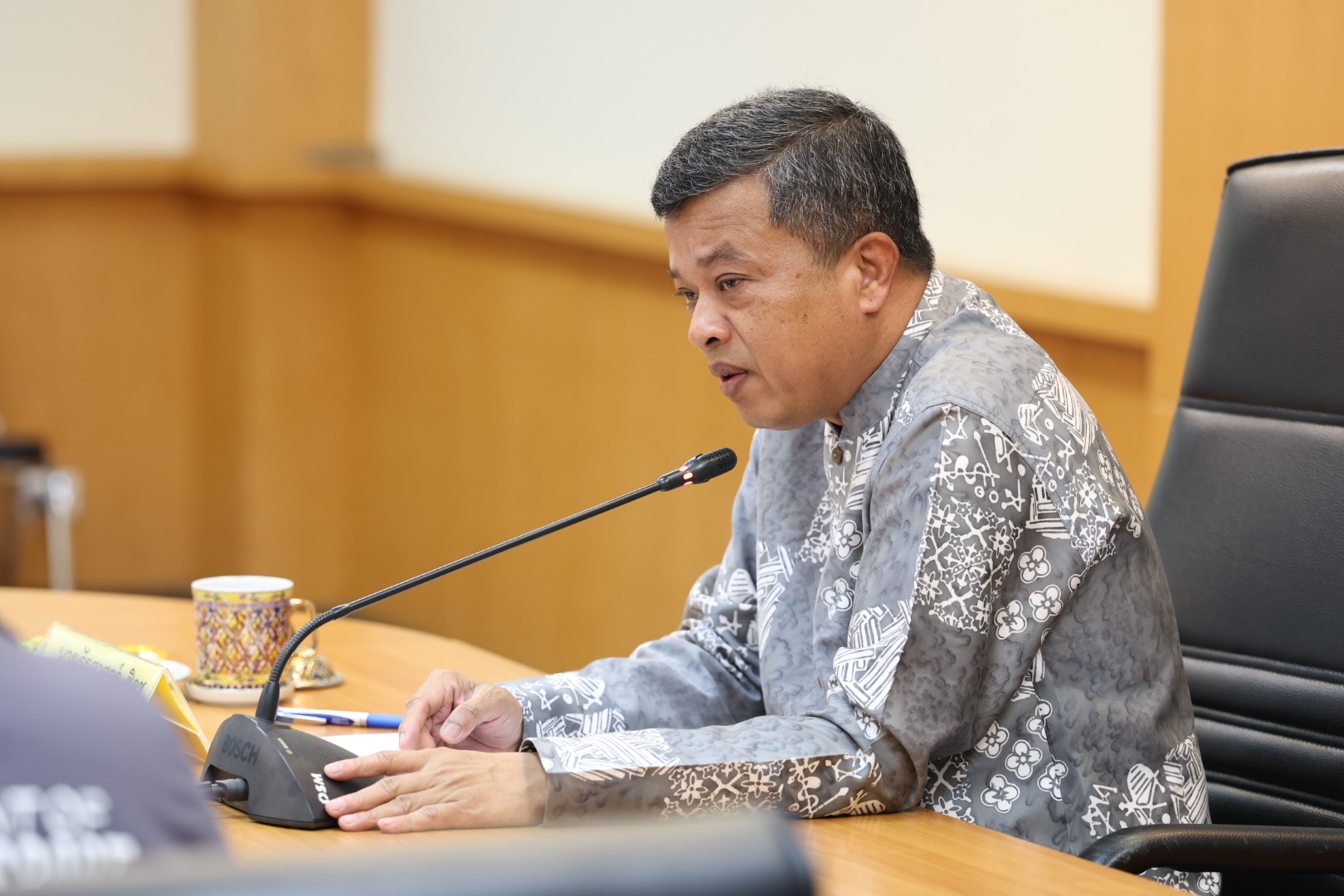 ผู้ว่าฯ สงขลา ประชุมคณะอนุกรรมการกองทุนเพื่อความปลอดภัยในการใช้รถใช้ถนน ติดตามผล 16 โครงการ พร้อมเน้นใช้งบประมาณให้เกิดประโยชน์สูงสุดและขับเคลื่อนความปลอดภัยครอบคลุมทุกอำเภอ