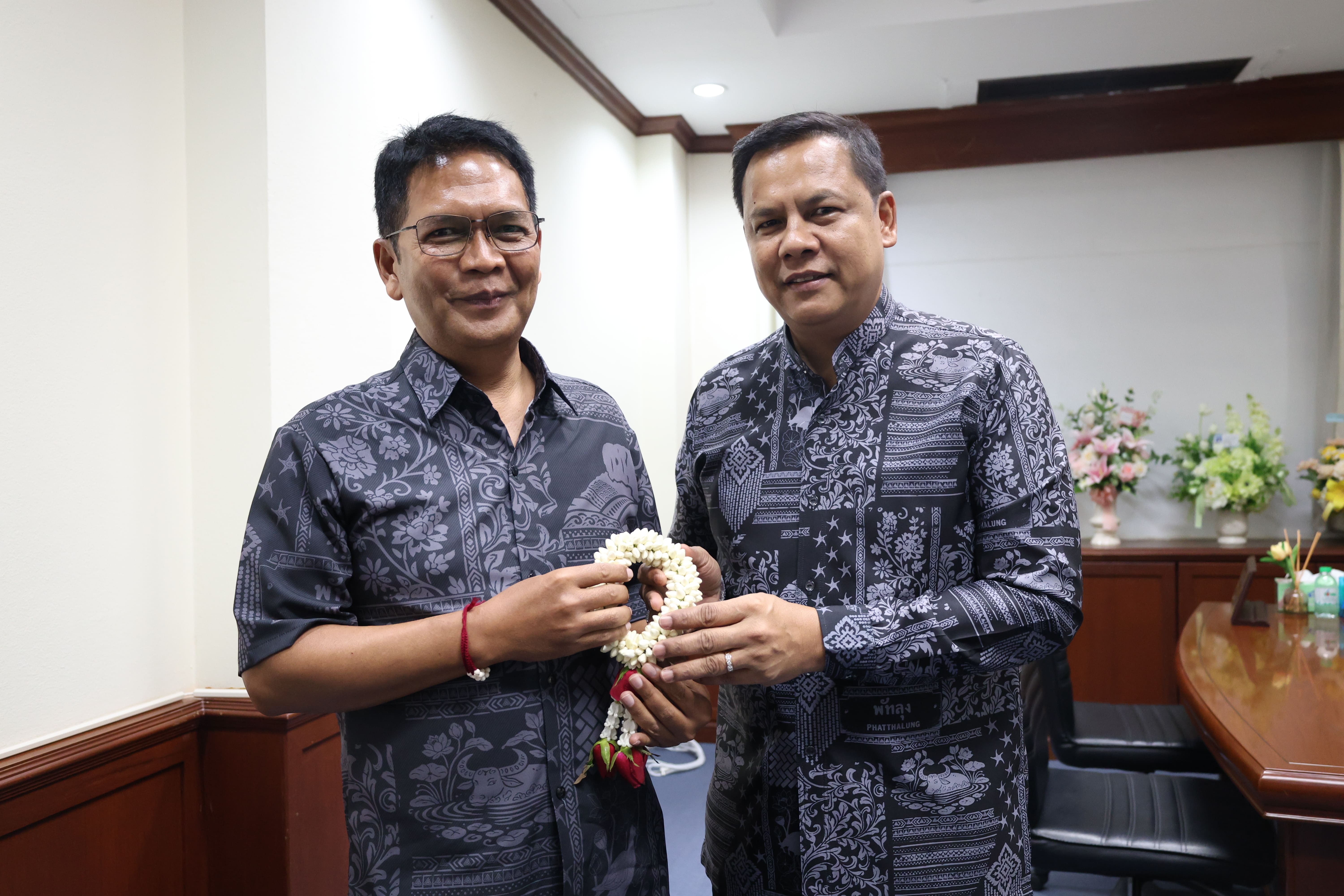 ประชาสัมพันธ์จังหวัดสงขลา เข้ารายงานตัวต่อรองผู้ว่าราชการจังหวัดสงขลา เนื่องในโอกาสเข้ารับตำแหน่งใหม่ รับแนวทางขับเคลื่อนงานสื่อสารภาครัฐ