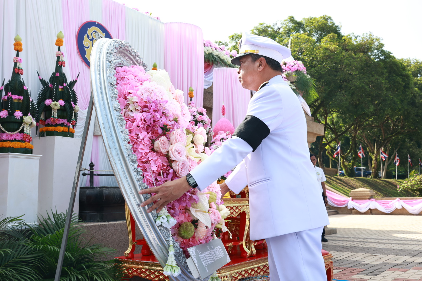 จังหวัดสงขลาประกอบพิธีวางพวงมาลาถวายราชสักการะ พระบรมราชานุสาวรีย์ พระบาทสมเด็จพระจุลจอมเกล้าเจ้าอยู่หัว เนื่องใน &ldquo;วันปิยมหาราช&rdquo; ประจำปี 2569